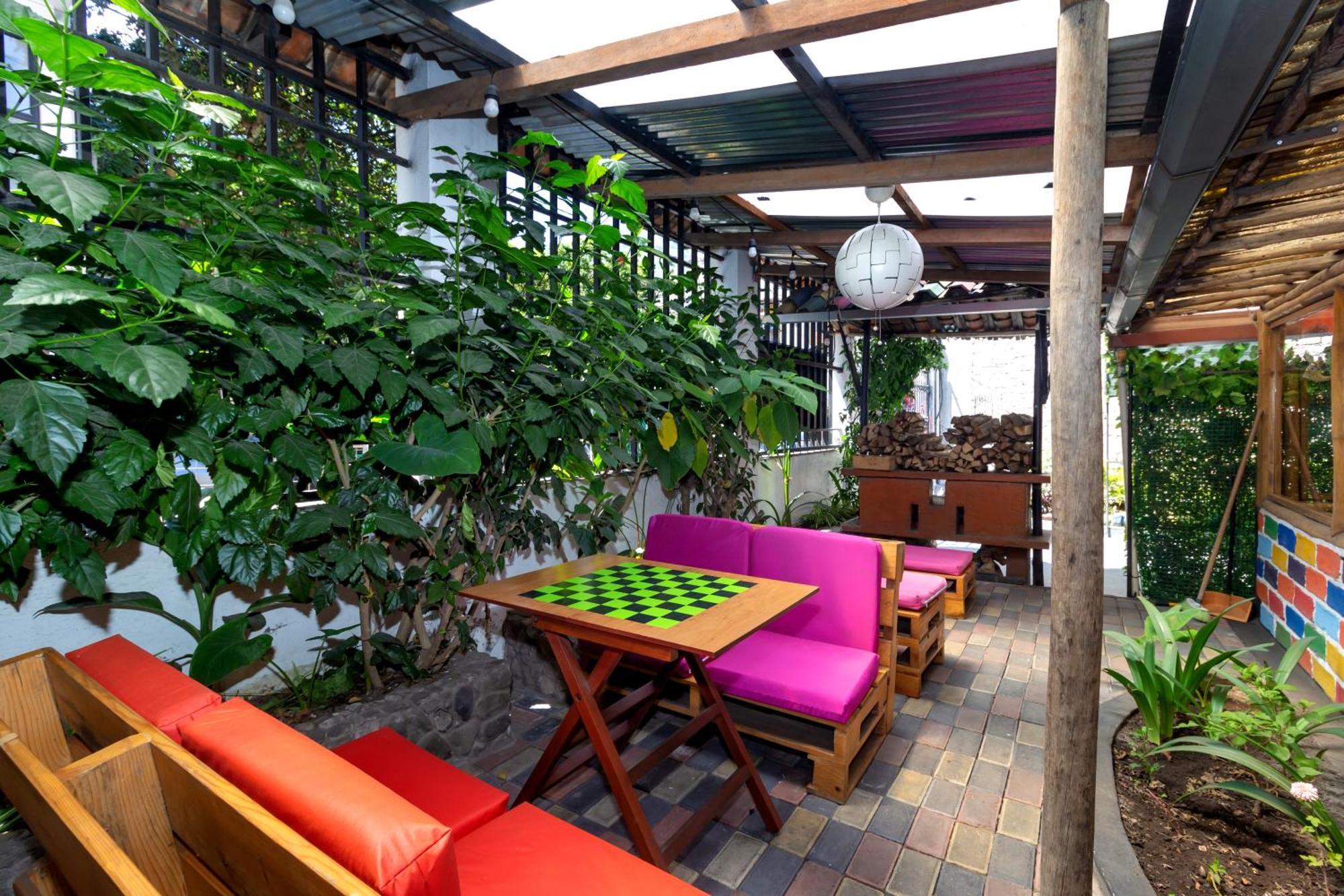 Santa Cruz Backpackers Hostal バーニョス エクステリア 写真