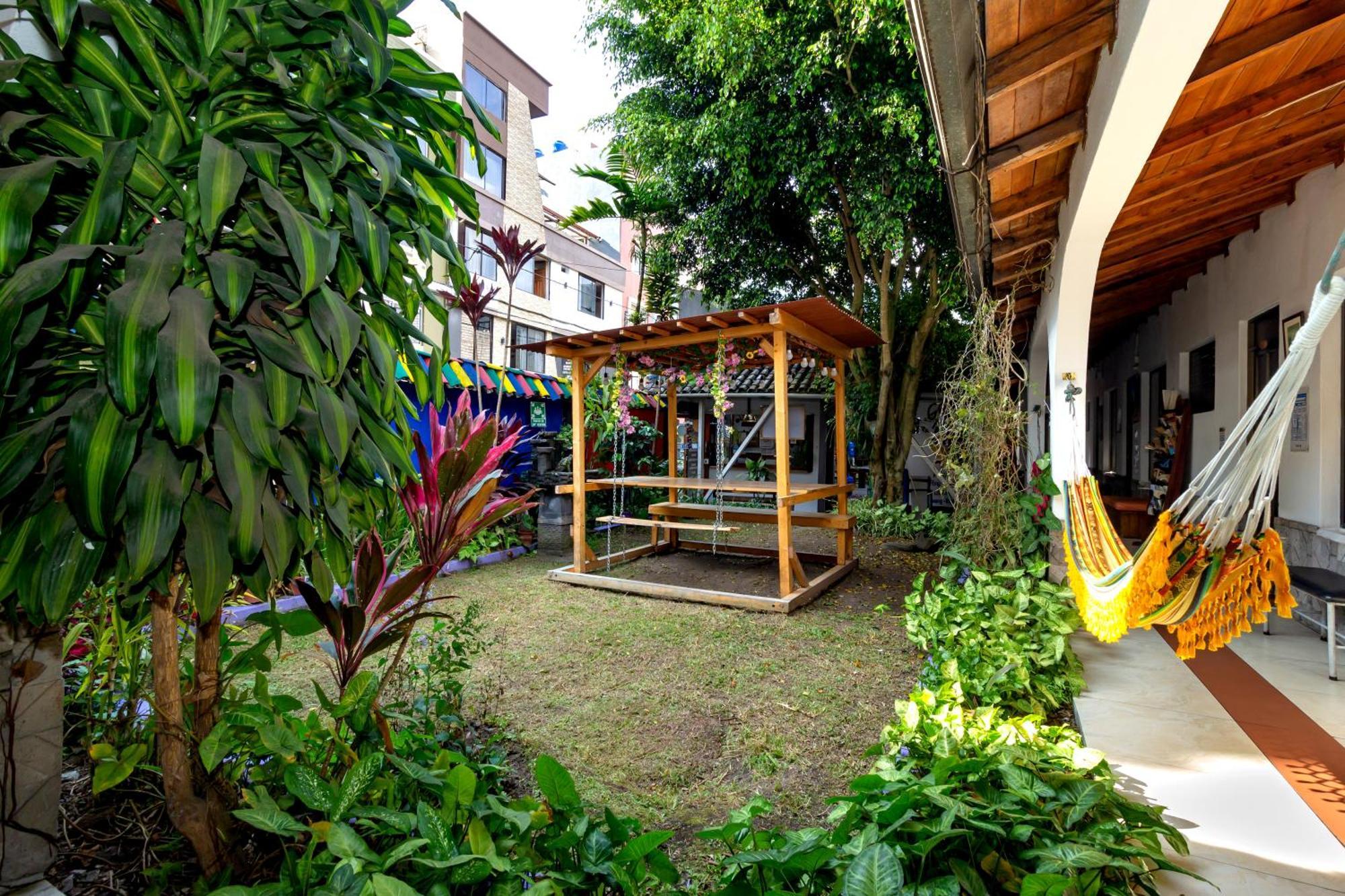 Santa Cruz Backpackers Hostal バーニョス エクステリア 写真