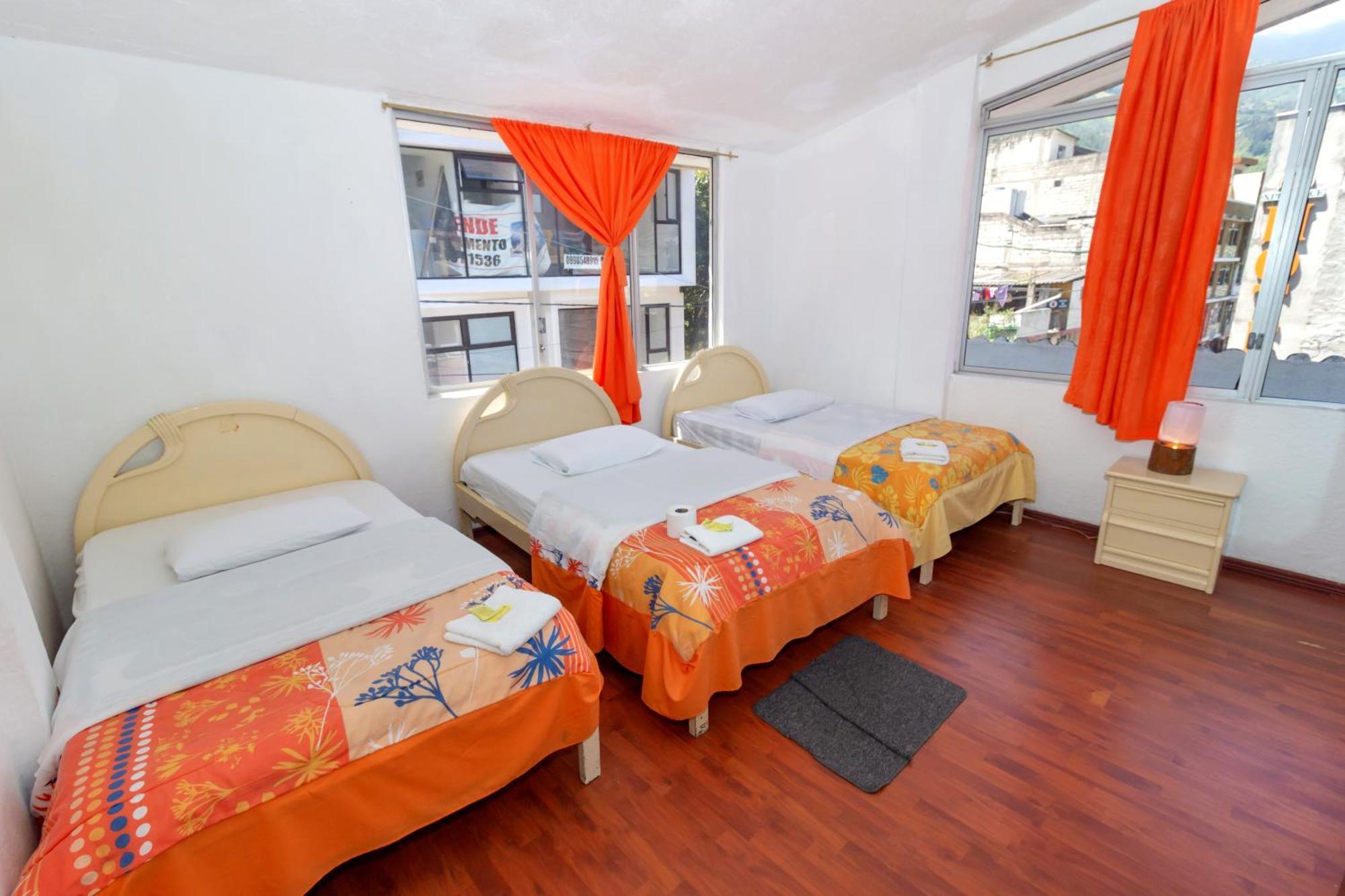 Santa Cruz Backpackers Hostal バーニョス エクステリア 写真