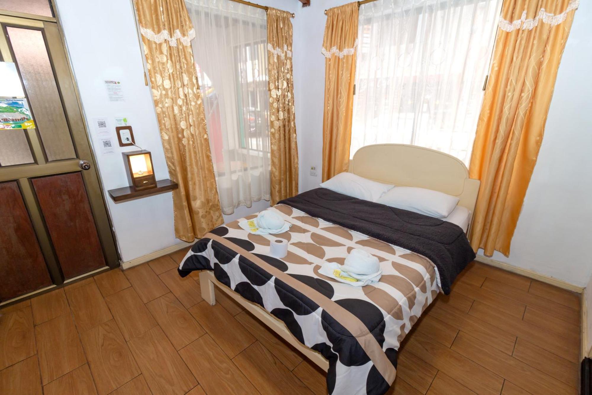 Santa Cruz Backpackers Hostal バーニョス エクステリア 写真