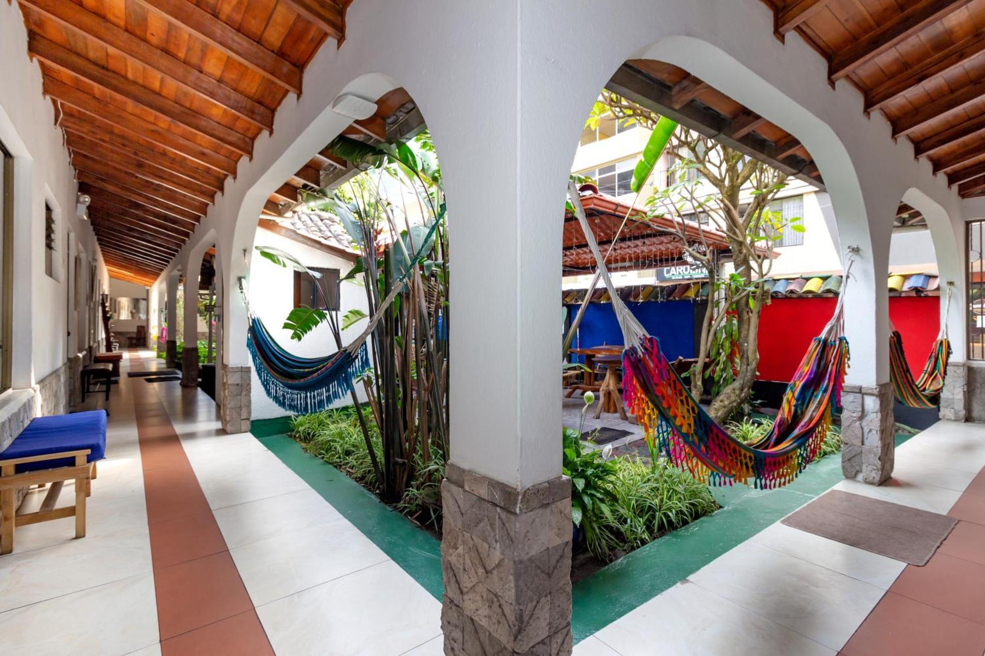 Santa Cruz Backpackers Hostal バーニョス エクステリア 写真