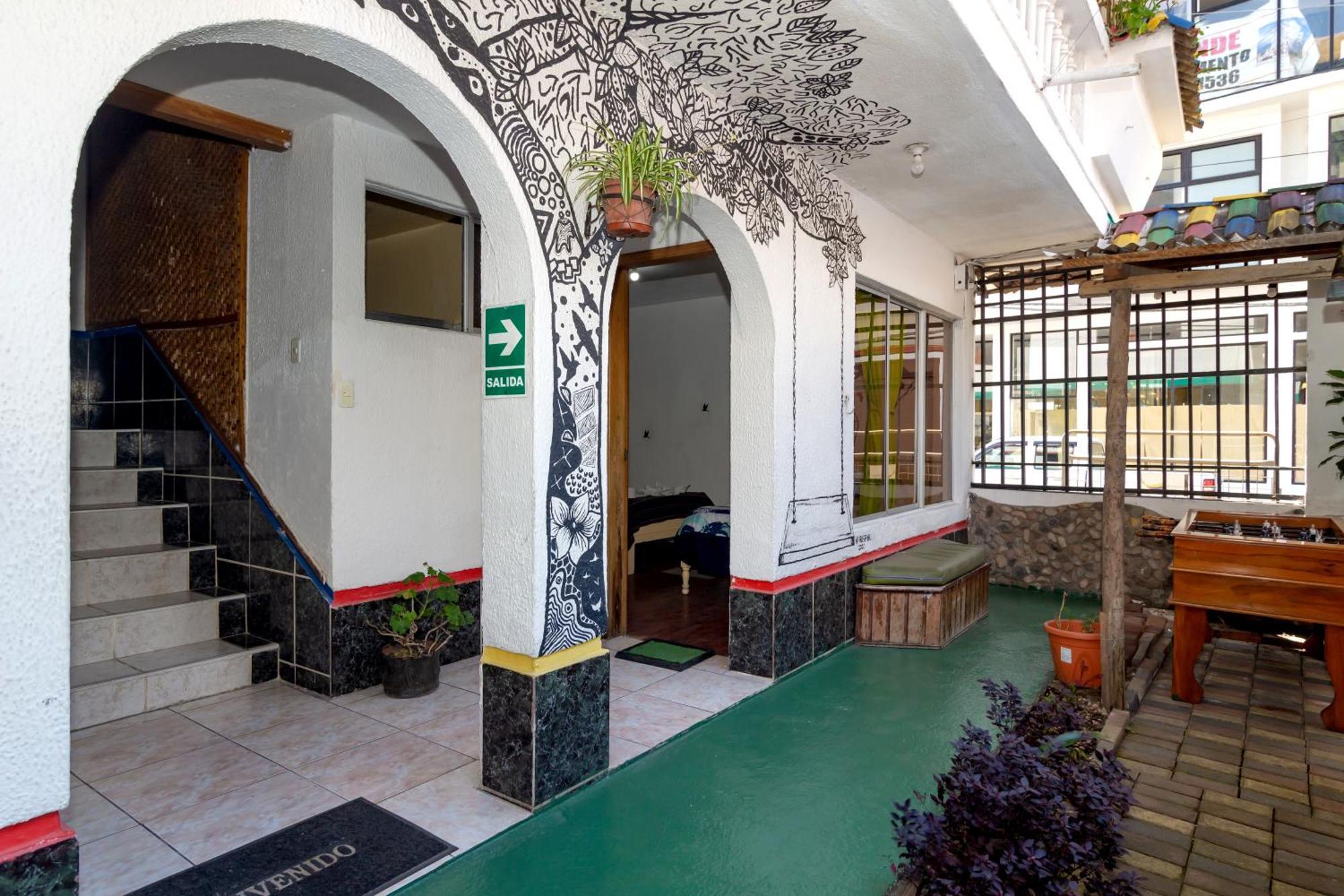 Santa Cruz Backpackers Hostal バーニョス エクステリア 写真