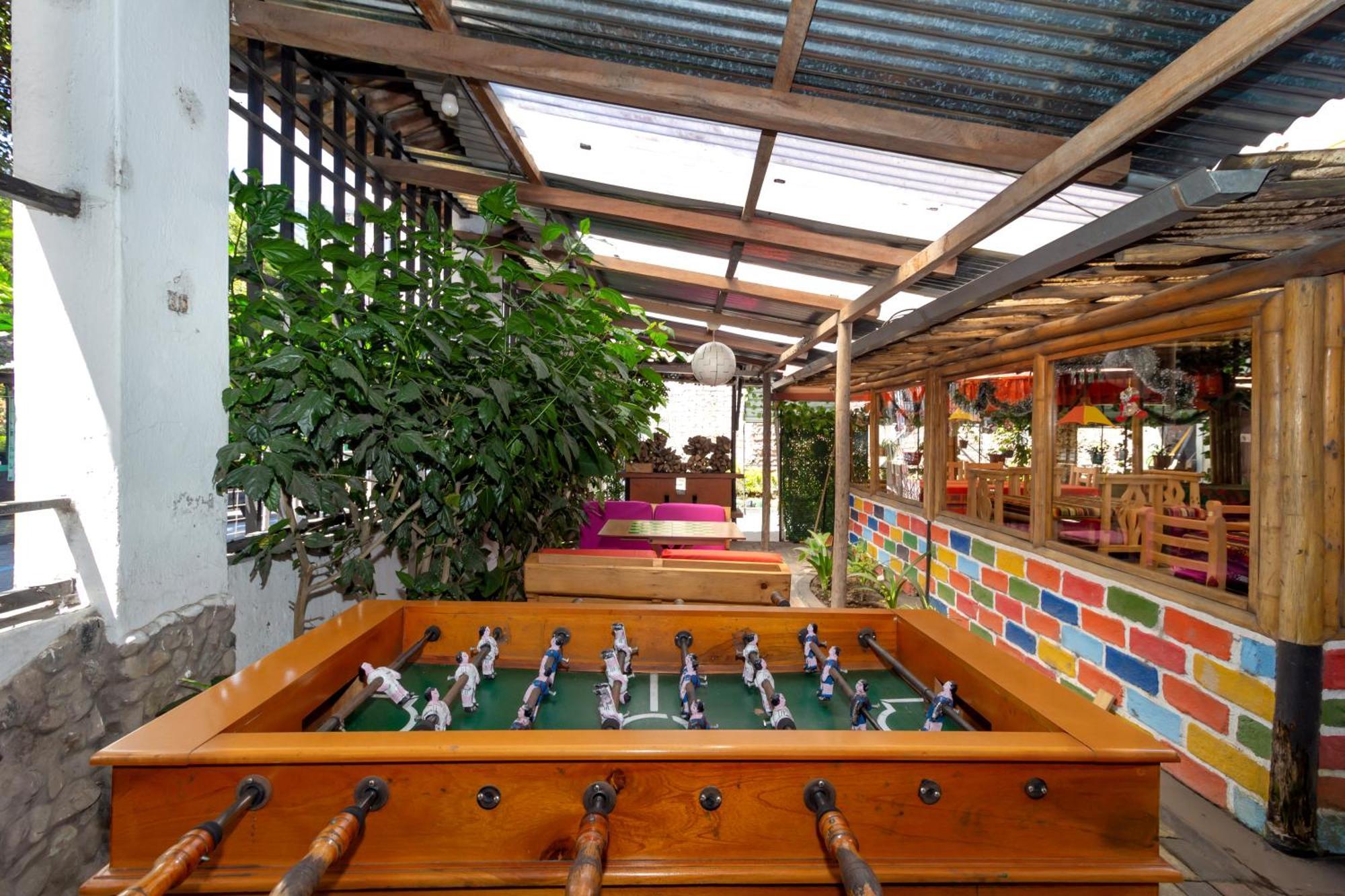Santa Cruz Backpackers Hostal バーニョス エクステリア 写真