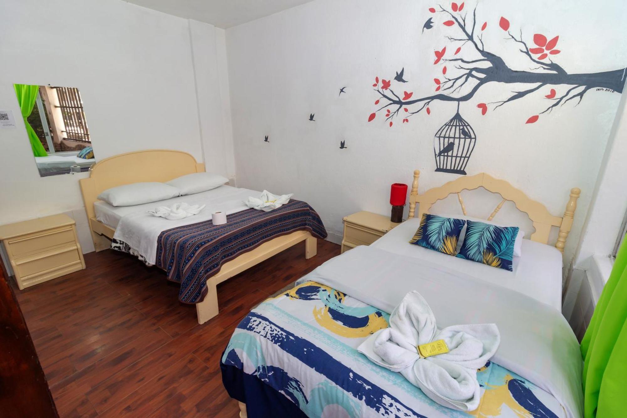 Santa Cruz Backpackers Hostal バーニョス エクステリア 写真